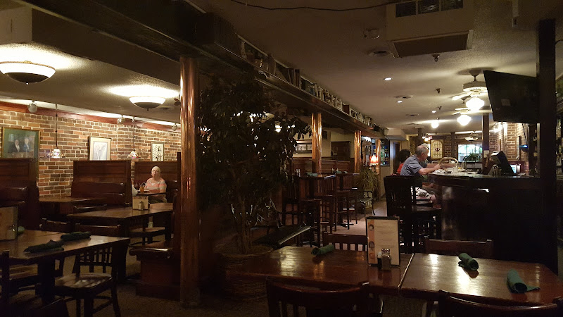 Paddy's Hollow Restaurant & Pub