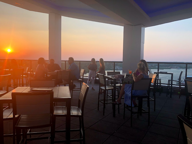 Cloud 9 Rooftop Bar