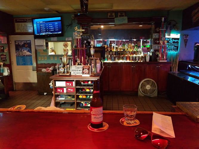 Diamonds Grille & Billiards