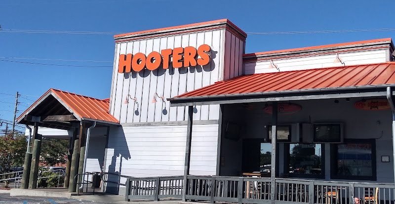 Hooters
