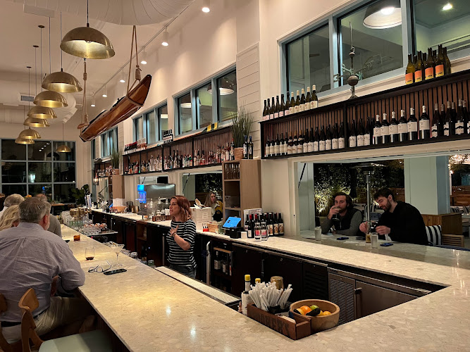 Perla Raw Bar